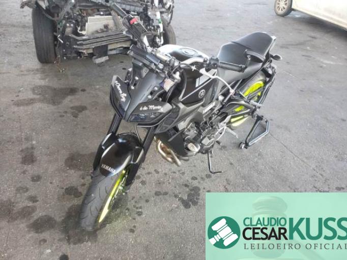 YAMAHA MT-09 20/20
